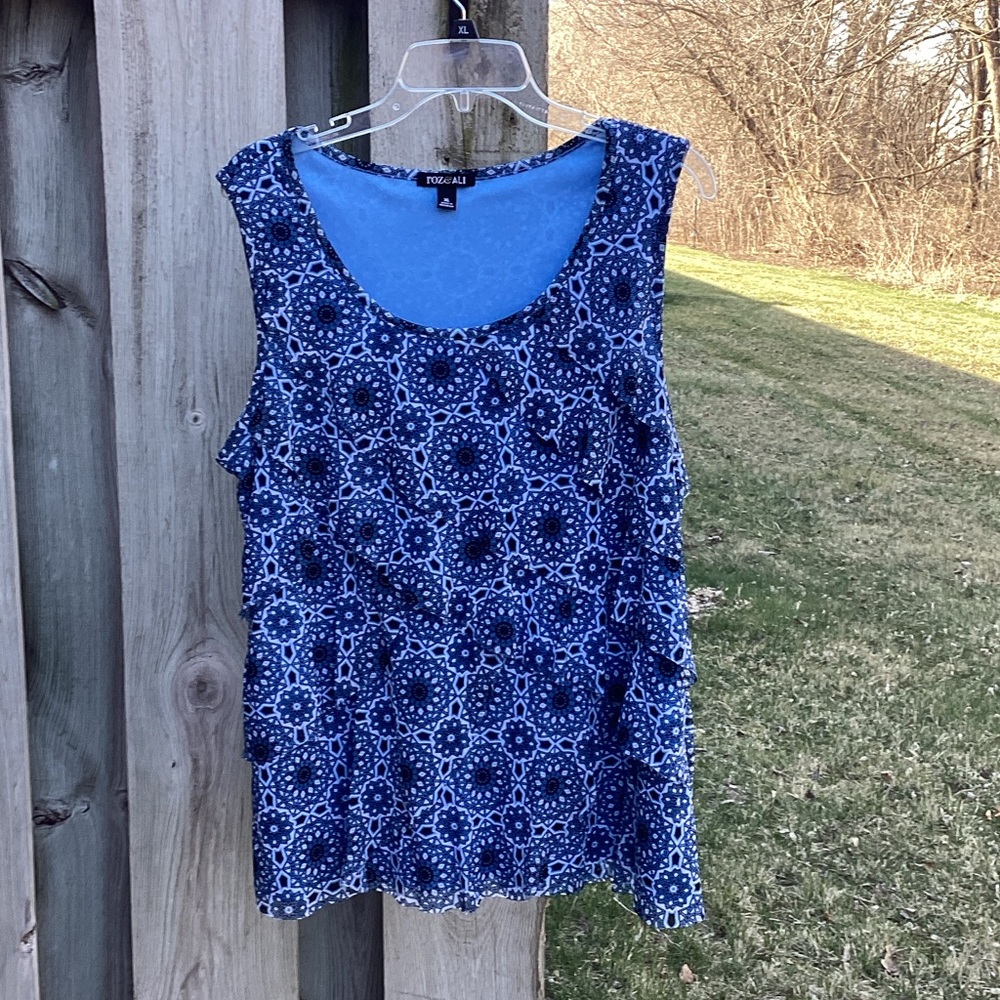 Roz & Ali Navy and Light Blue Geo-Pattern Sleeveless Tank
